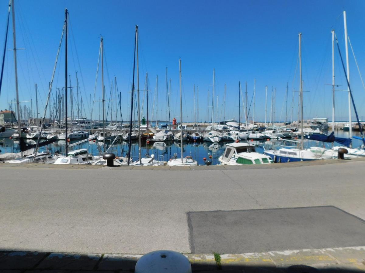 Free Terrace Apartment Piran Exterior photo